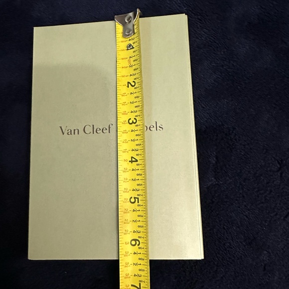 Van Cleef & Arpels Booklet new - Picture 4 of 11